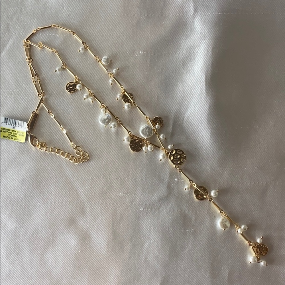 Inc white pearl shaky necklace